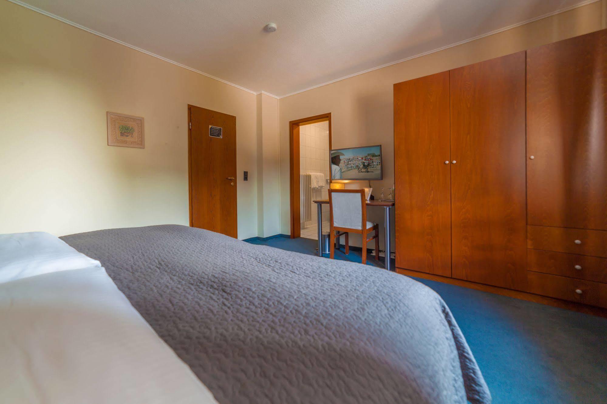 Hotel Omega Moers Eksteriør billede
